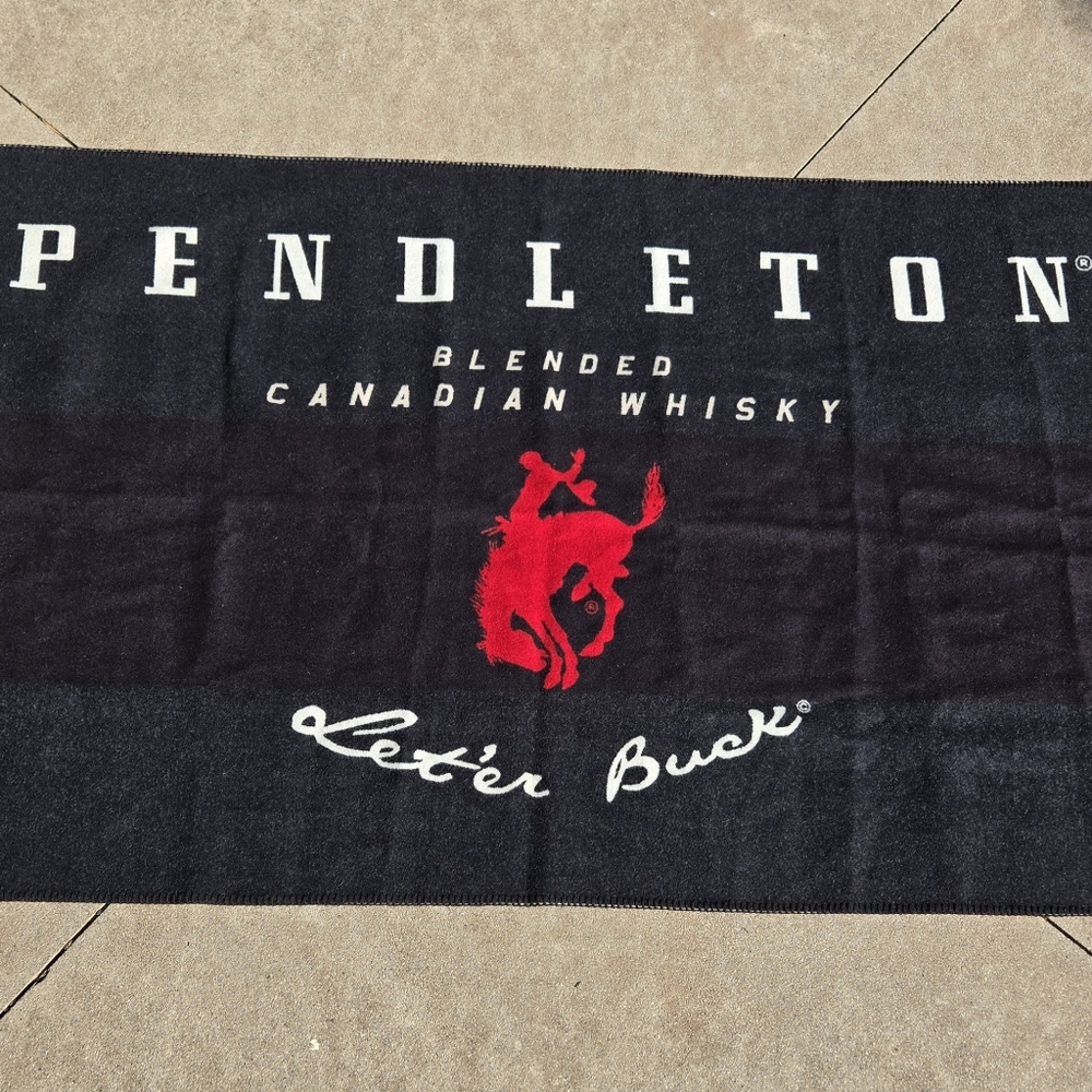 Pendleton Round Up Collection Saddle Blanket "Let'er Buck" Red Black 65x39" Rare